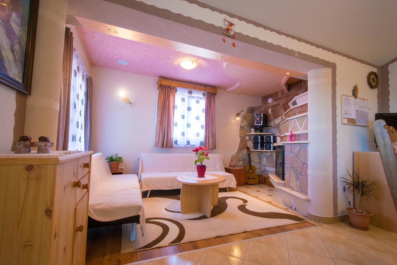 Apartment Hajdi Malinska Exterior photo